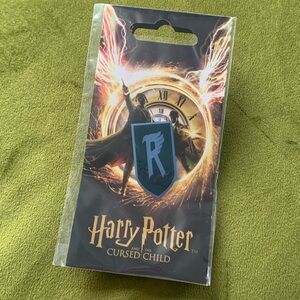NEW Harry Potter and the Cursed Child Ravenclaw Banner Pin Broadway Merchandise